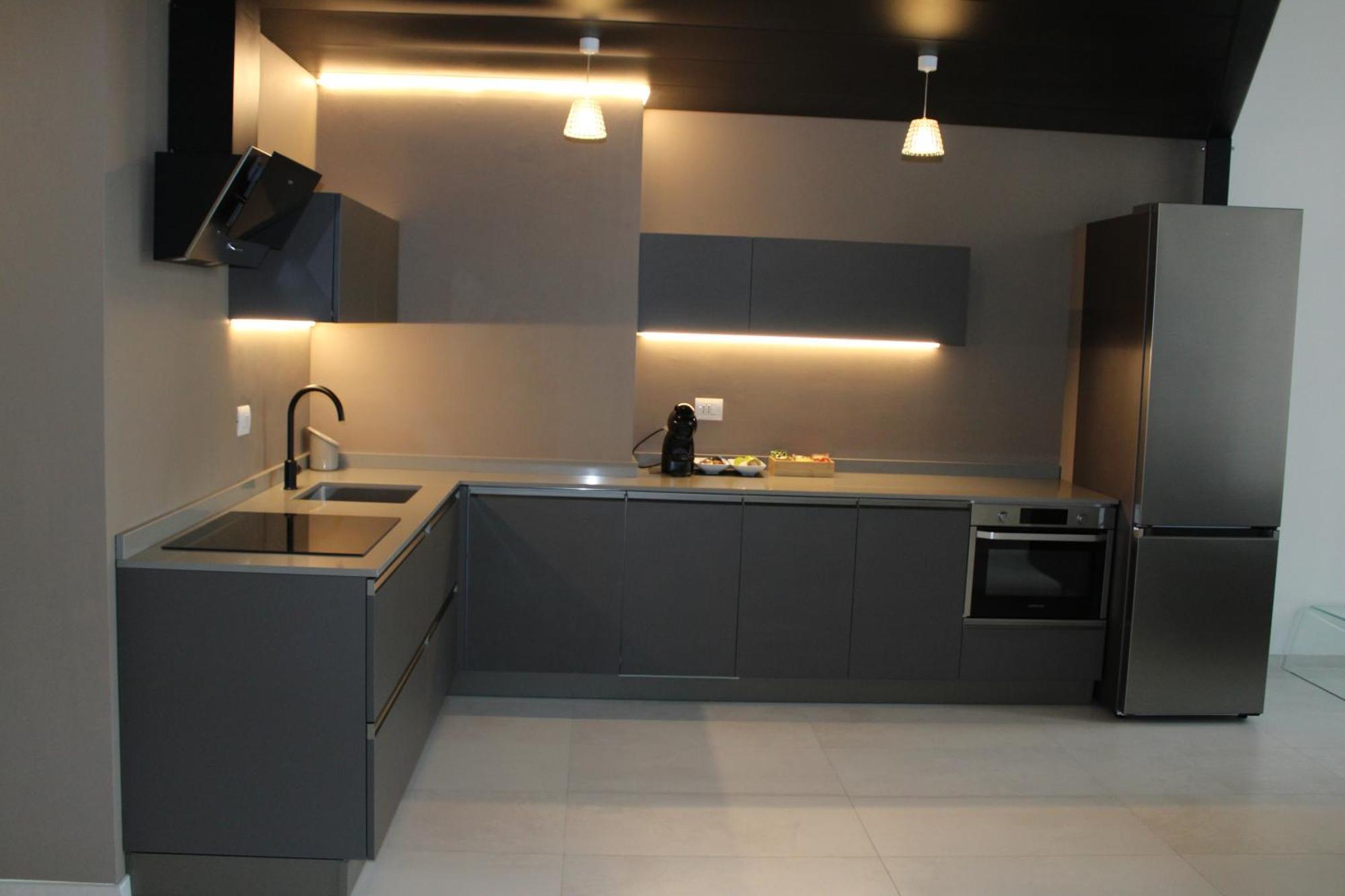 Milan Space Loft - Apartment Close To M5 Subway - Free Parking - Sky & Netflix Tv Eksteriør bilde