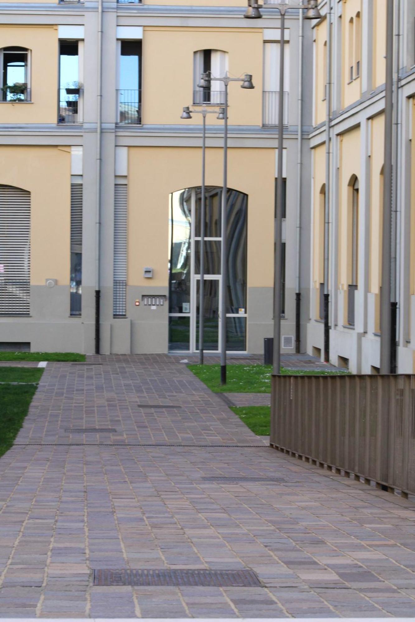 Milan Space Loft - Apartment Close To M5 Subway - Free Parking - Sky & Netflix Tv Eksteriør bilde